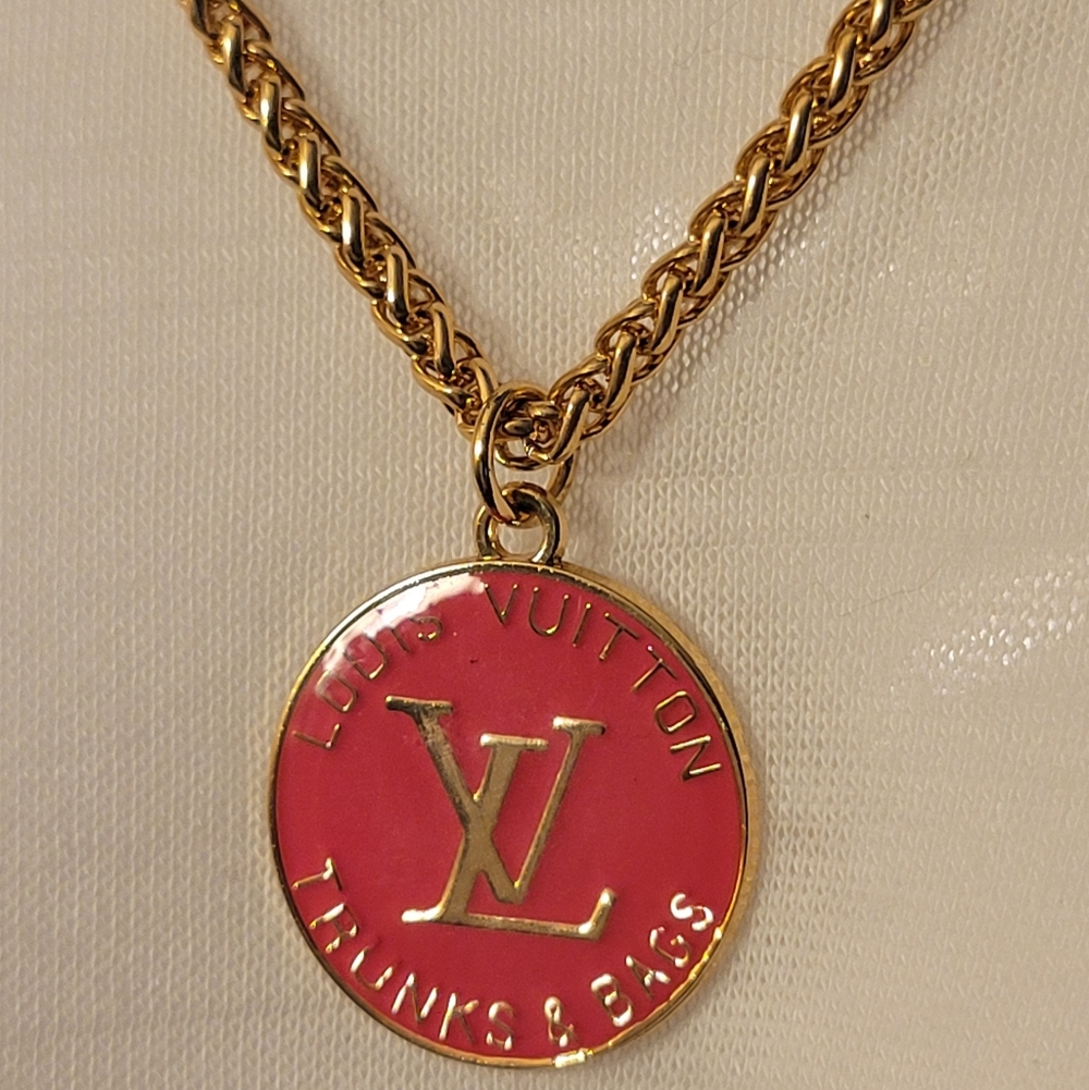 LV Trunks & Bags Hot Pink/gold Layered Necklace - Picture 3 of 4